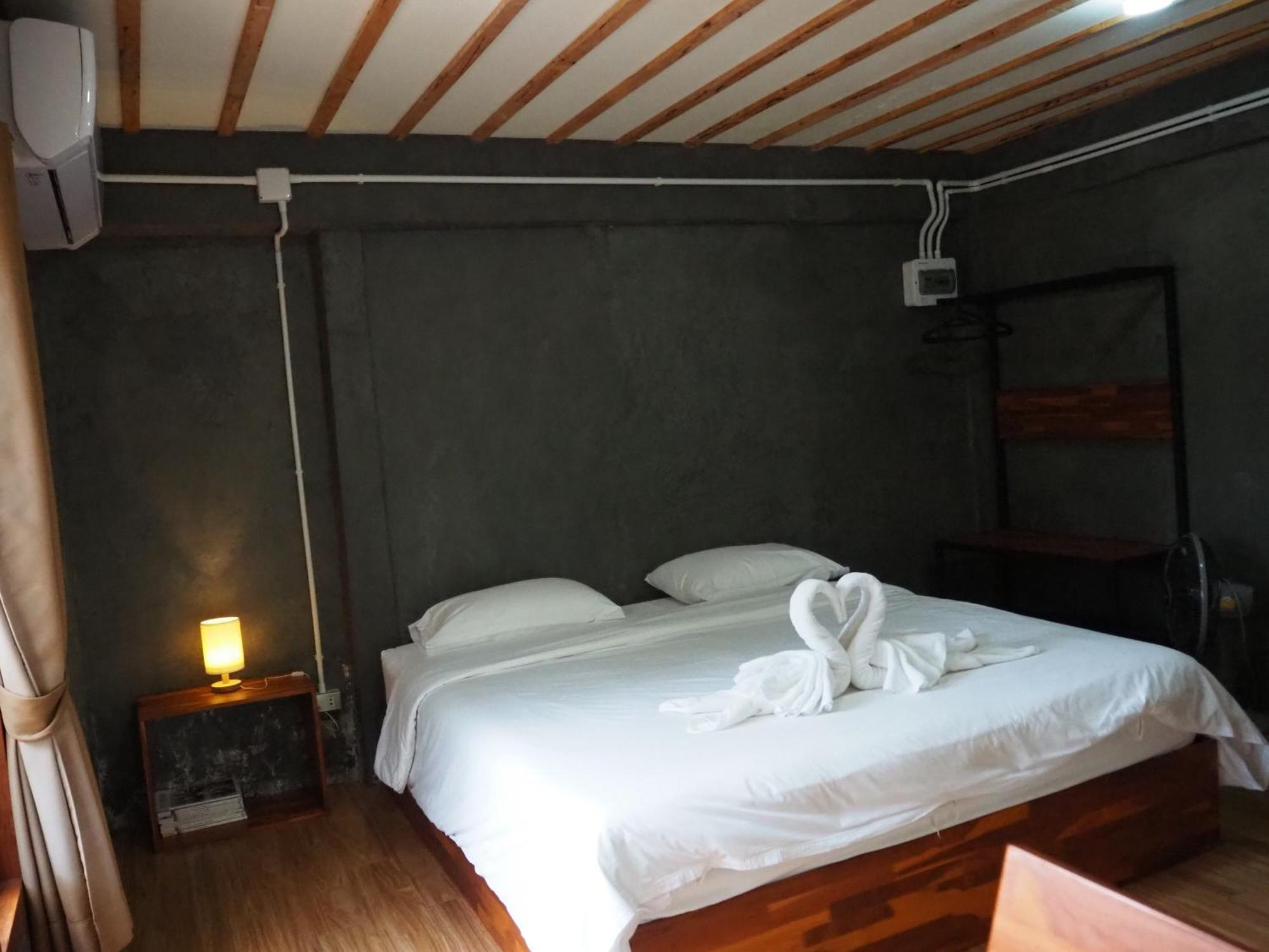 Banmai87 Guest House บ้านไม้87 เกสต์เฮ้าส์ Phra Nakhon Si Ayutthaya Exterior foto